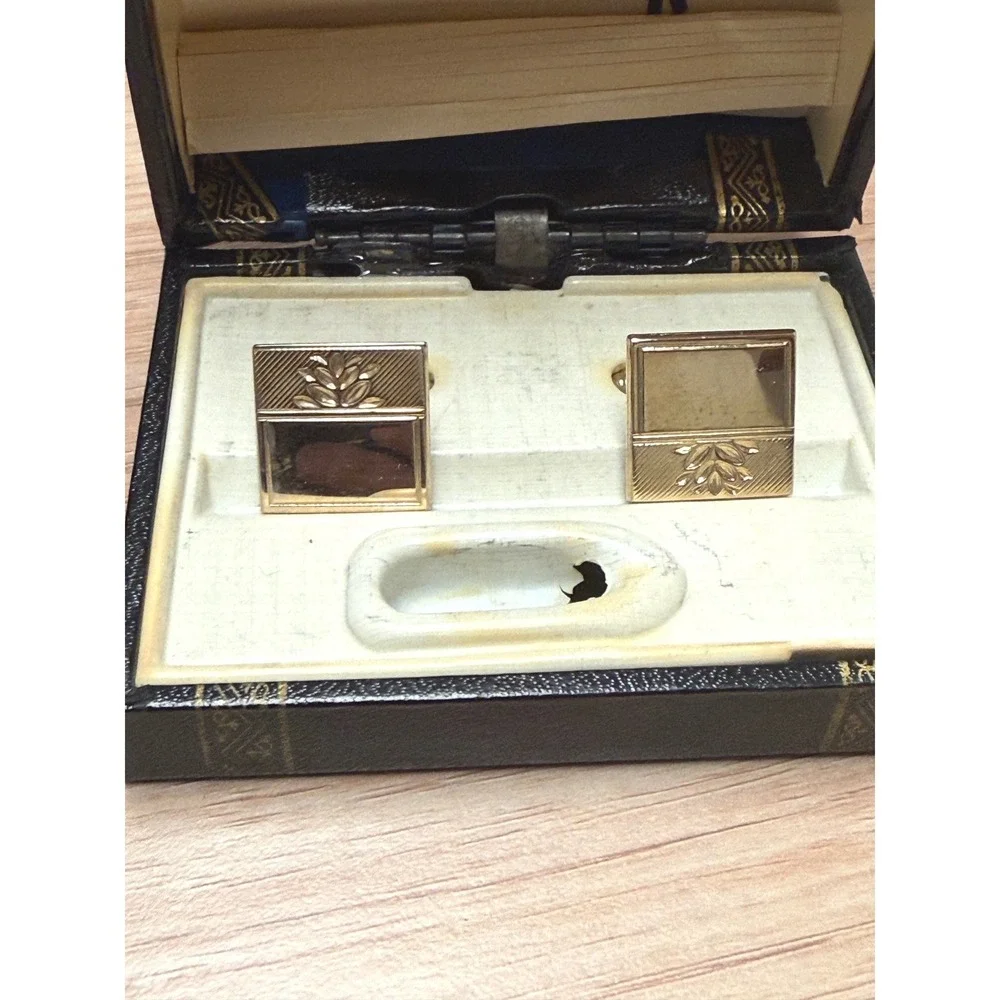 Vintage Towncraft Gold Tone Rectangular Floral Motif Cufflinks with Original Box